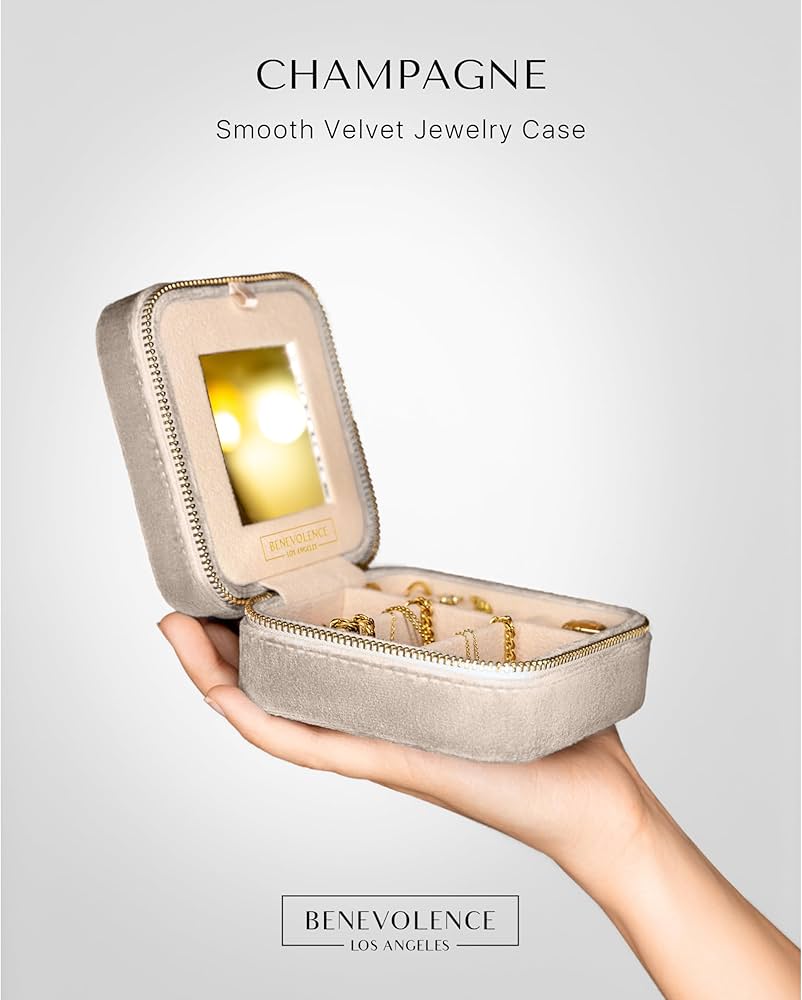 Amazon.com: Benevolence LA Plush Velvet Jewelry Box | Travel Amazon.com: Benevolence LA Plush Velvet Jewelry Box | Travel